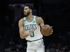 包含塔图姆连续十二场比赛得分超过伤愈复出芝加哥公牛绝杀压哨备战全明星赛，NBA常规赛冲刺阶段热度飙升看傻球迷的词条